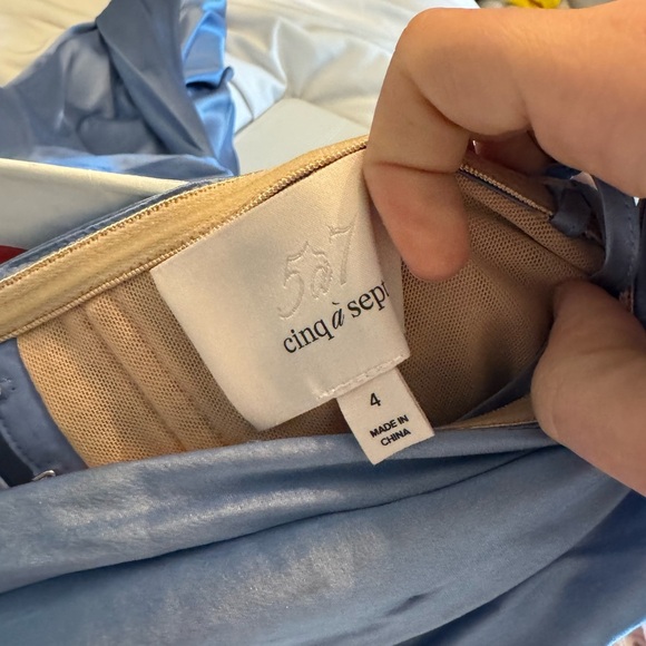 Blue Cinq a sept dress. Size 4. - Picture 3 of 4